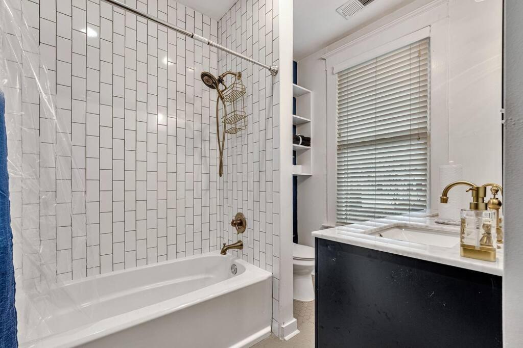 ממפיס Exquisite Two-Story Home Located In Midtown מראה חיצוני תמונה