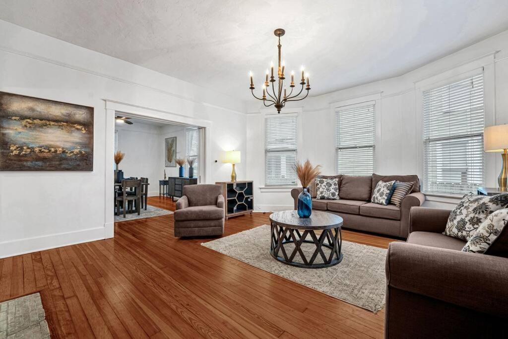 ממפיס Exquisite Two-Story Home Located In Midtown מראה חיצוני תמונה