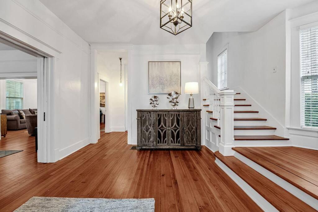 ממפיס Exquisite Two-Story Home Located In Midtown מראה חיצוני תמונה